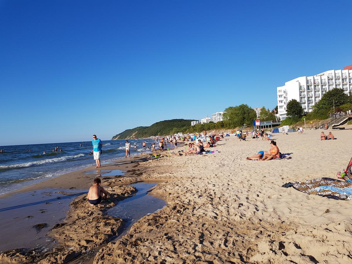 Osrodek Wczasowy Zloty Dab - Domki Hotel Miedzyzdroje Kültér fotó